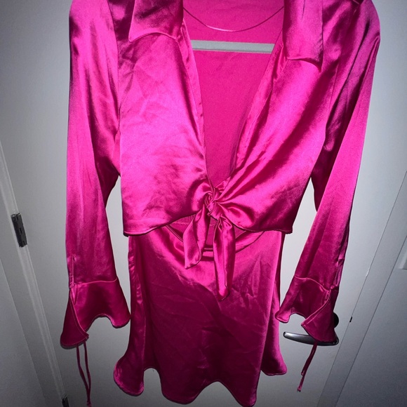 Zara Hot Pink Satin Tie-Front Top - Picture 2 of 3